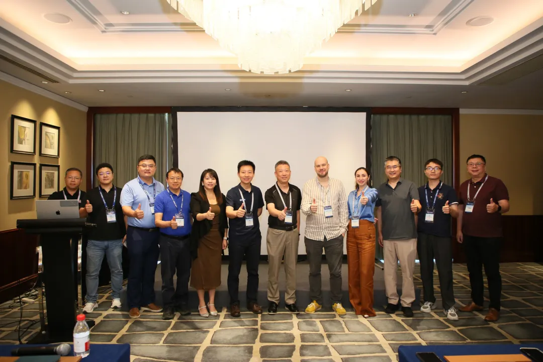 11.RISC-V中国峰会暨RISC-V +AI  国际人才暨开源技术与生态论坛 .png