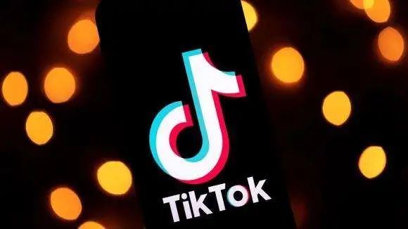 TikTok禁令生效前几小时，特朗普突然同意字节跳动与甲骨文交易 