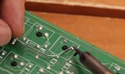 PCB板分层堆叠设计对抑制EMI有什么作用