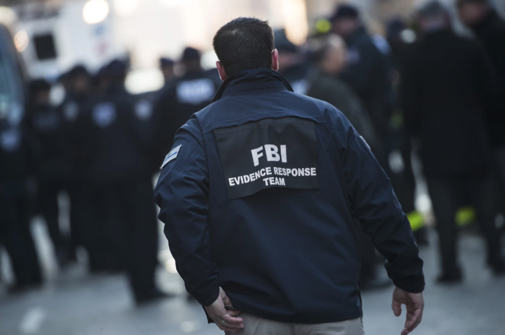 美联邦调查局 FBI 网站被黑，数千特工信息泄露