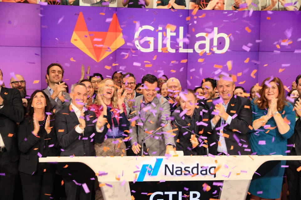 GitLab 正式在纳斯达克上市，市值接近 150 亿美元