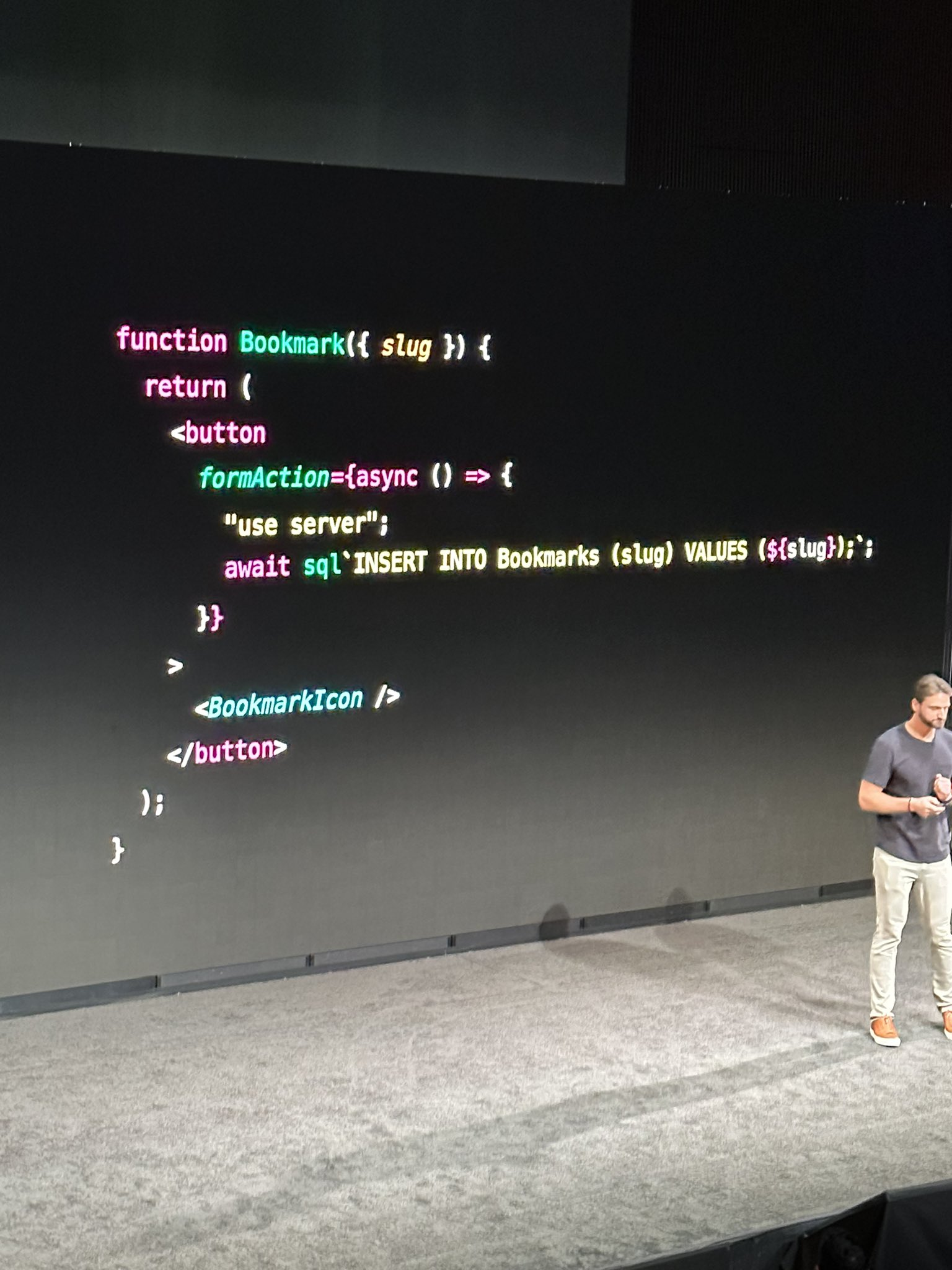 Next.js 支持在前端代码中写 SQL，开倒车还是遥遥领先？