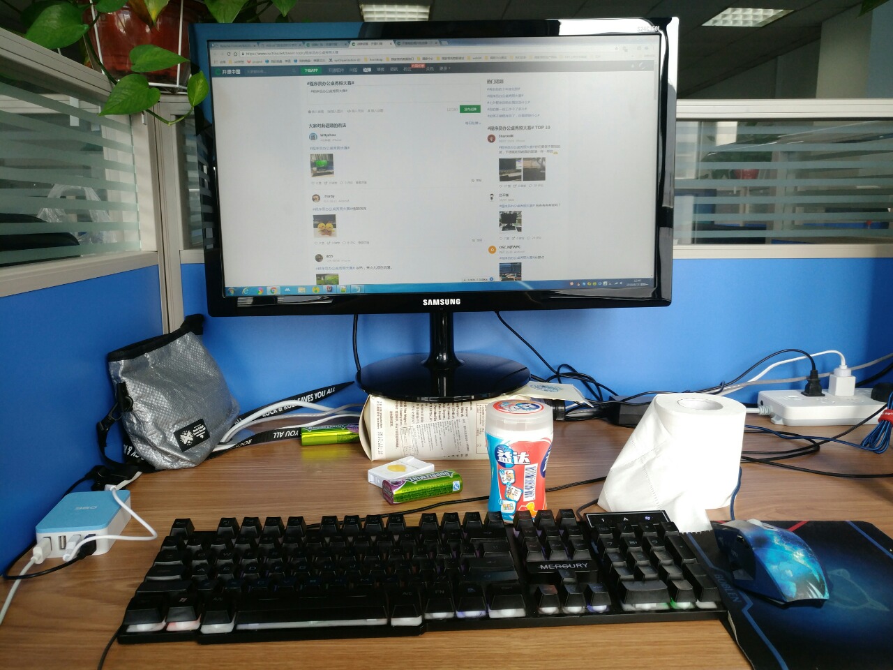 抹不去的幼月 10分钟前  android #程序员办公桌秀照大赛# 知道鼠标是